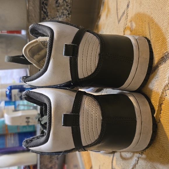 Nike Dunk High Top, Olive Green - Picture 3 of 5